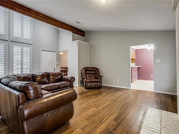 4th image of 508 Willow Creek Ct
