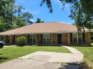 300 Live Oak Blvd, Mandeville, LA 70471