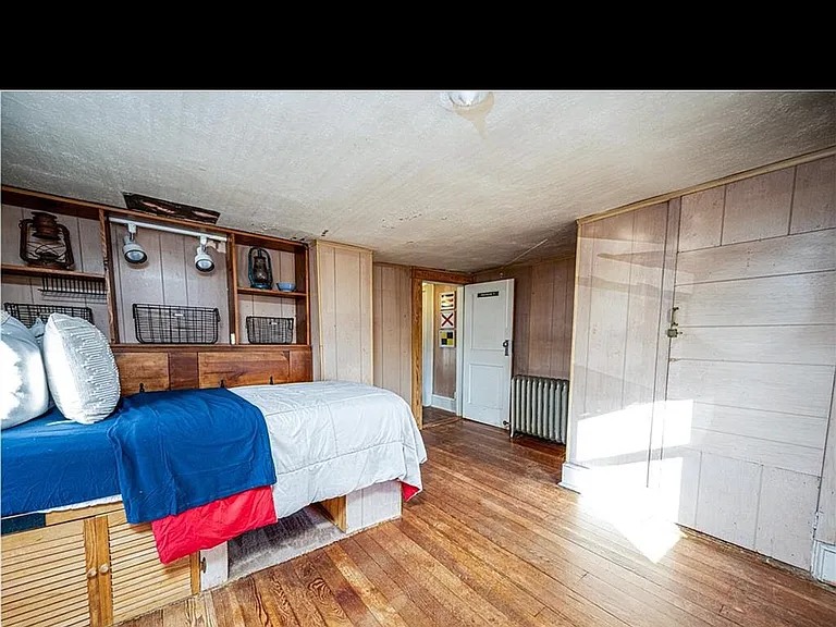 35 Edwards St — Photo 7
