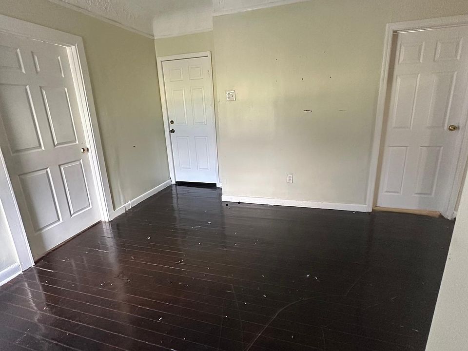 1st image of 271 N 19th St Floor 1