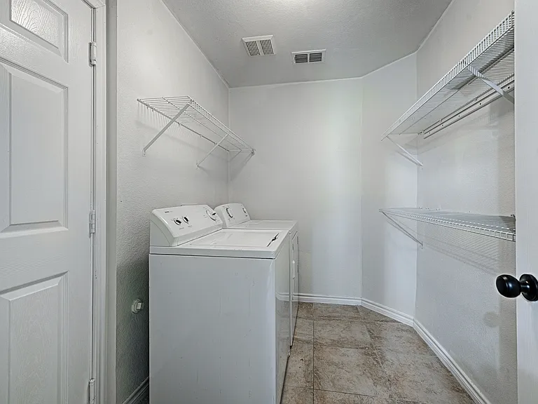 2629 Terrace Dr — Photo 20