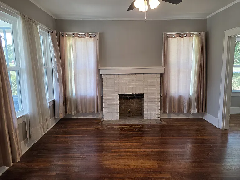 2405 Vance St — Photo 6