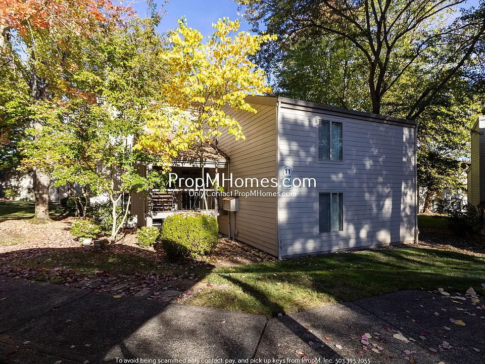 10284 SW Trapper Ter