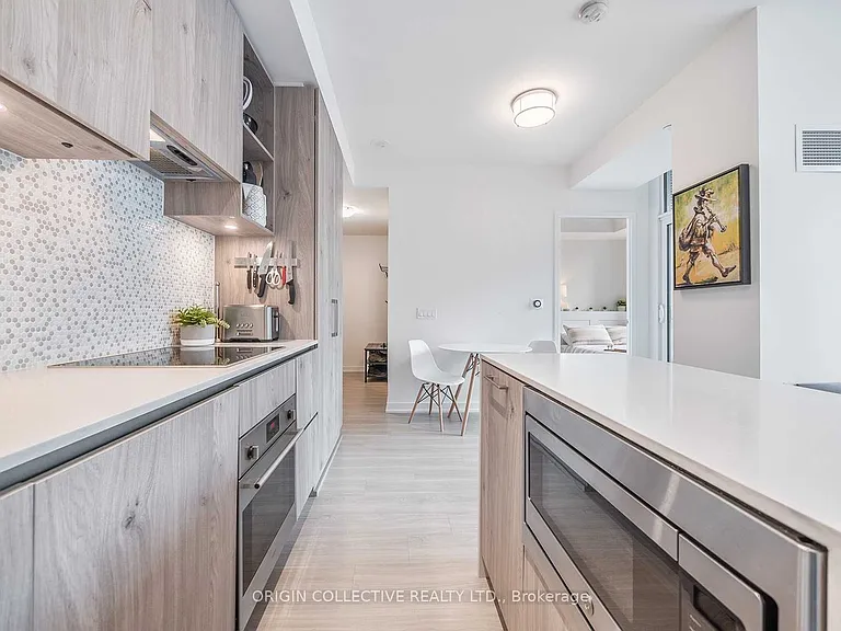 1 Yorkville Ave #611 — Photo 18