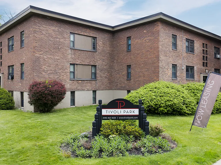 Tivoli Park Apartments — Photo 44