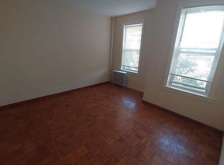 30-30 43rd St #2F, Astoria, NY