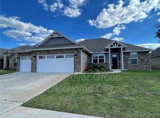 11212 SW 41st Ter, Mustang, OK 73064