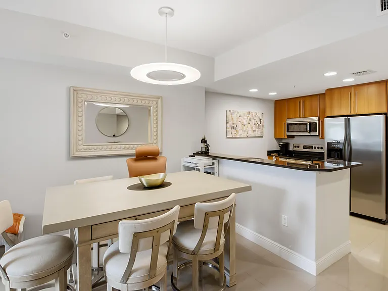 191 SE 20th Ave #210 — Photo 16