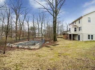 16 Lenape Rd, Stanhope, NJ 07874