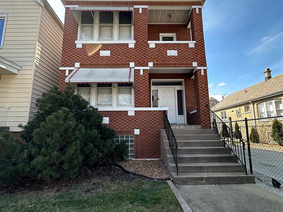 1st image of 4542 S Whipple St #1