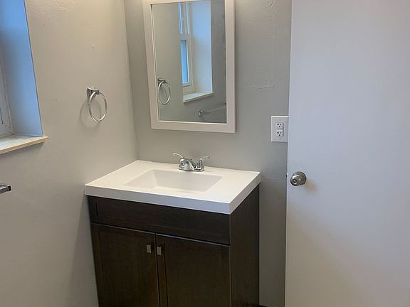 4th image of 1141 Dohrman St APT 4