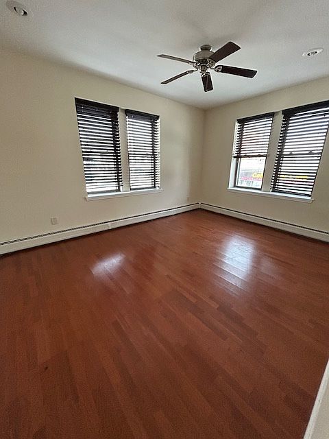 2nd image of 128 Montgomery St #2