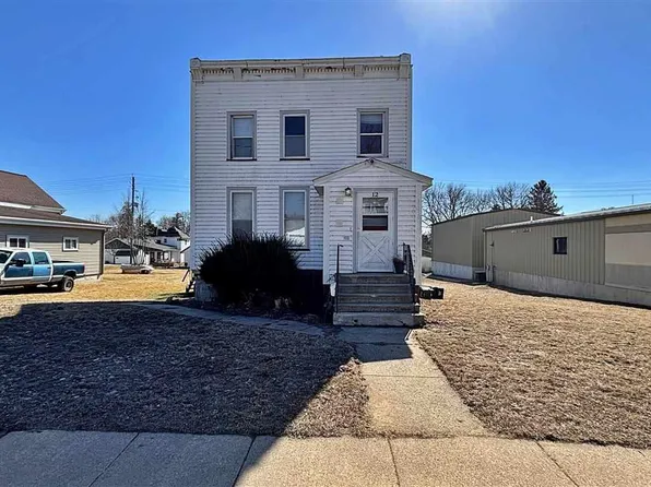 12 E Main St, Madelia, MN 56062