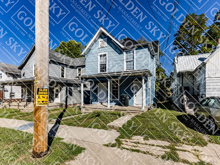 826 W Main St — Photo 1