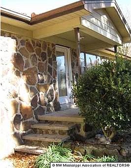 4th image of 4920 Sherry Dr