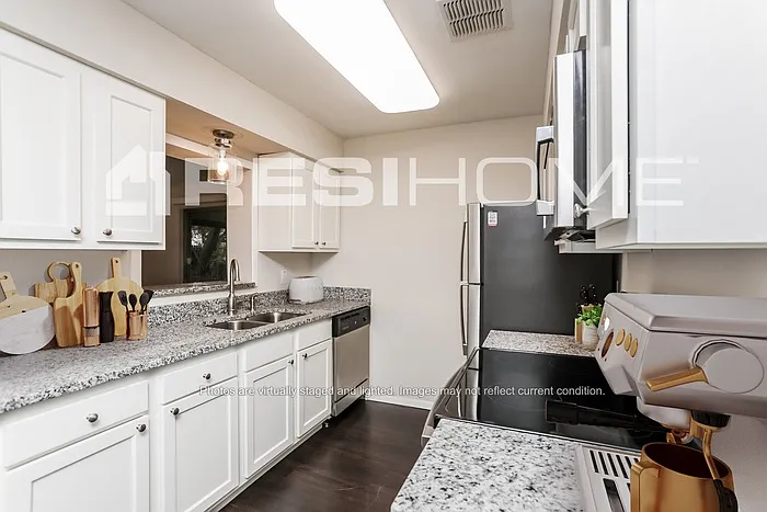 3 bed, 2.0 bath, 1124 sqft, $1,825 — Photo 3