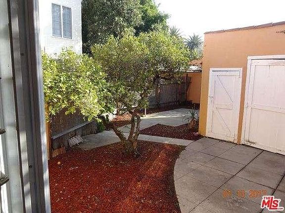 4th image of 842 S Orange Grove Ave