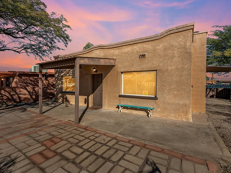 1112 W Huron St — Photo 35