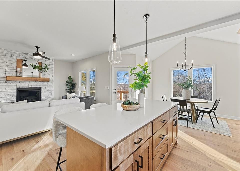 1st image of 20703 Emerald St