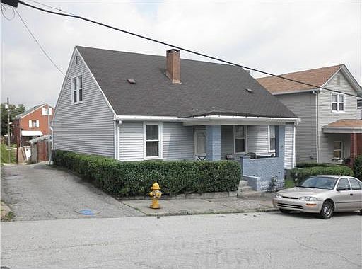 2nd image of 402 2nd St