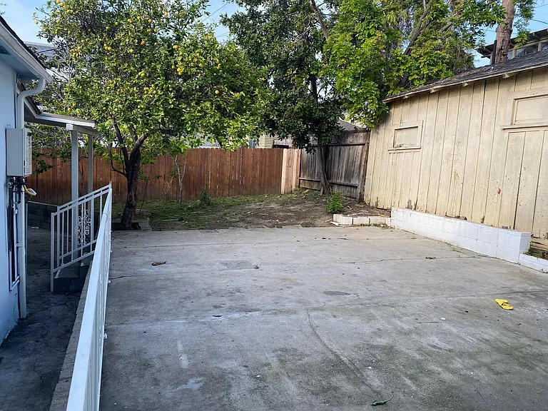 228 N Benton Way — Photo 20