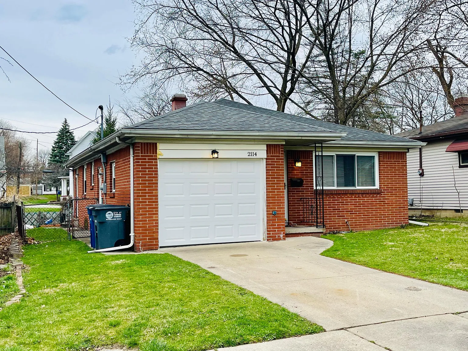 2114 Cummings Ave — Photo 3