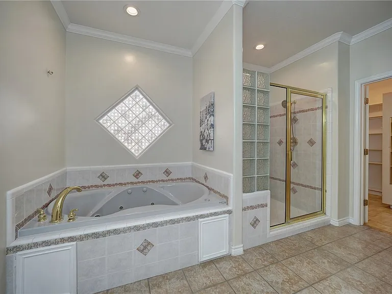 1343 Bayview Dr — Photo 19