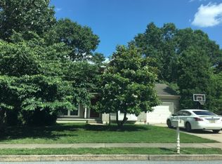 13 Franklin Ln, Sicklerville, NJ 08081