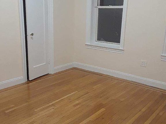 2nd image of 15817 Sanford Ave APT 3C