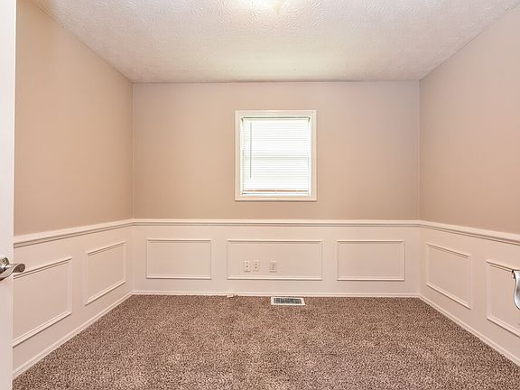 4th image of 160 Swan Lake Dr