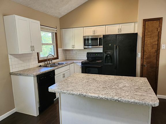 4th image of 2217 N 125th Avenue Cir