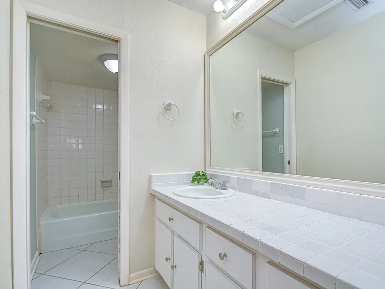 230 Cypress Pl #1 — Photo 31