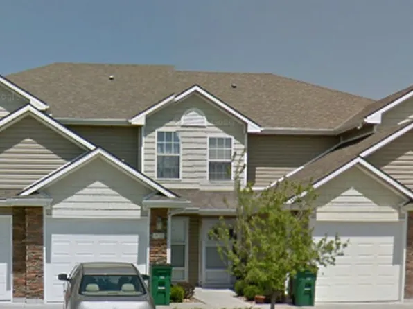 9031 SW Gala Dr, Blue Springs, MO 64064