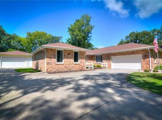 5223 N Macarthur Rd, Forsyth, IL 62535