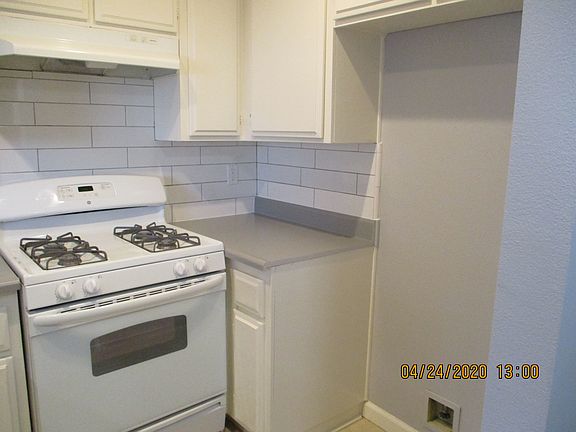 3rd image of 605 E Windsor Rd APT 203