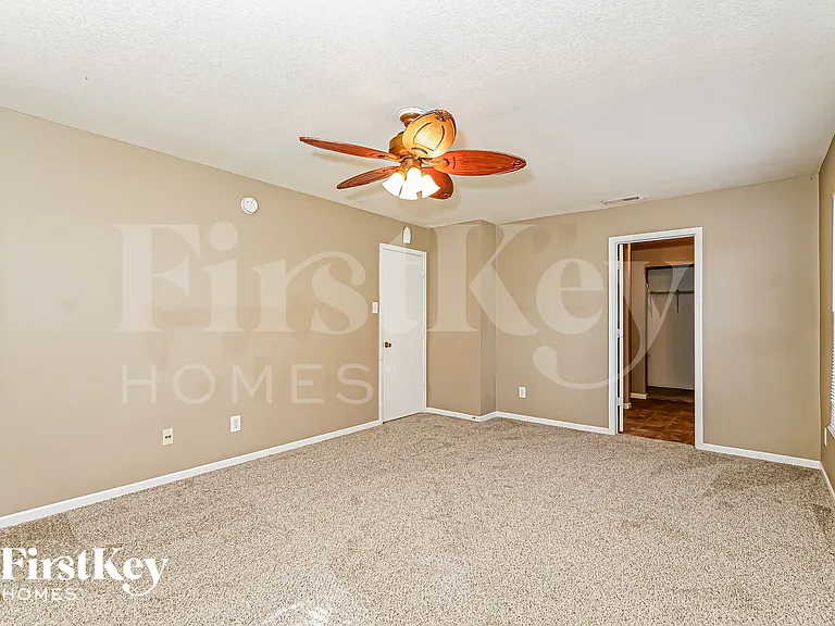 10702 Gathering Dr — Photo 9