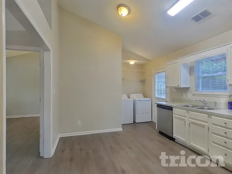 1224 Settlers Bridge Ct — Photo 6