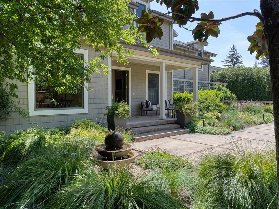 1st image of 999 Pratt Avenue