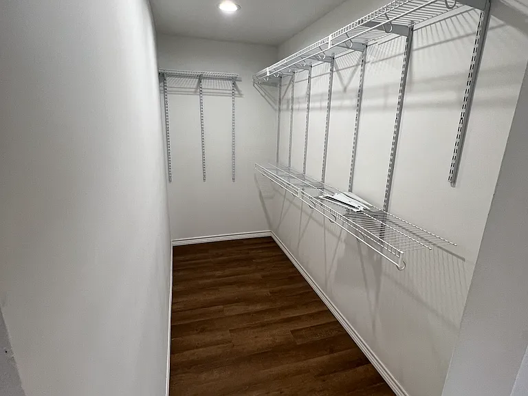 514 Sheffield Dr — Photo 9