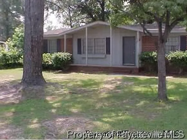 7226 Ainsley St, Fayetteville, NC 28314