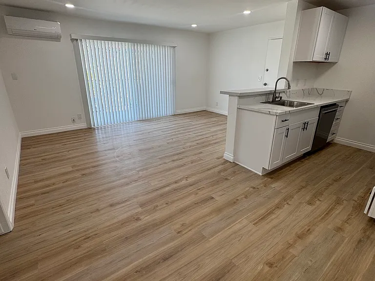 4030 Front St #11 — Photo 2