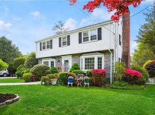 130 E Stevens Ave, Valhalla, NY 10595