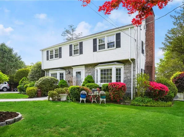 130 E Stevens Avenue, Valhalla, NY 10595