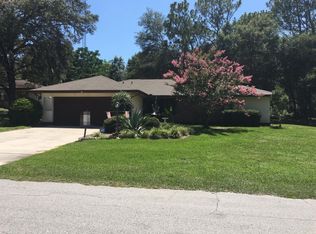 10590 N Athenia Dr, Citrus Springs, FL 34434