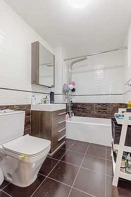 Rented by E House Realty & Management Inc. | media 20