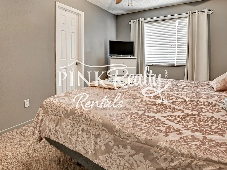 7365 Woodstock St — Photo 45