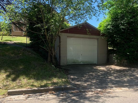 3rd image of 504 25th St NW