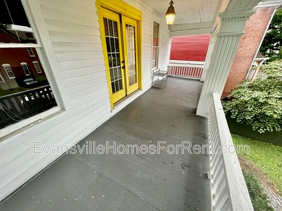 4th image of 205 Blackford Ave #C