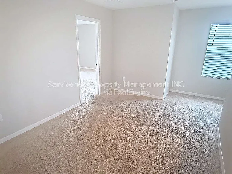 12937 Camarillo Pl — Photo 32