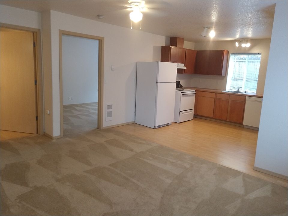 1st image of 5515 NE 82nd Ave 11-unit 57